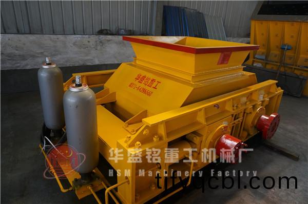 對(dui)輥破碎(sui)機(ji)圖片(pian)