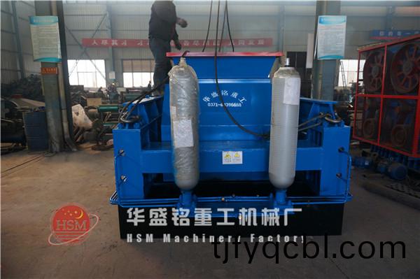 對(dui)輥(gun)破碎(sui)機(ji)圖片