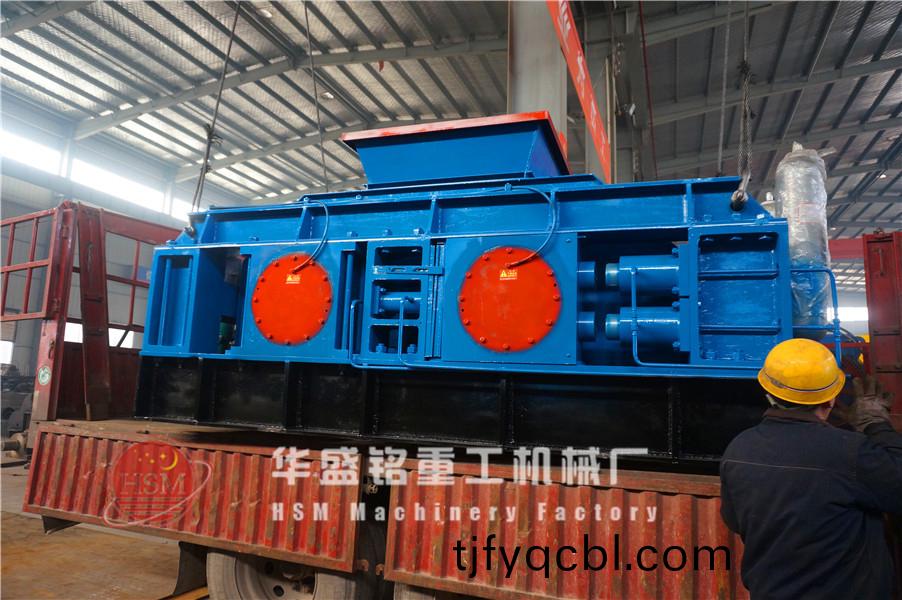 對(dui)輥破(po)碎(sui)機(ji)圖片(pian)