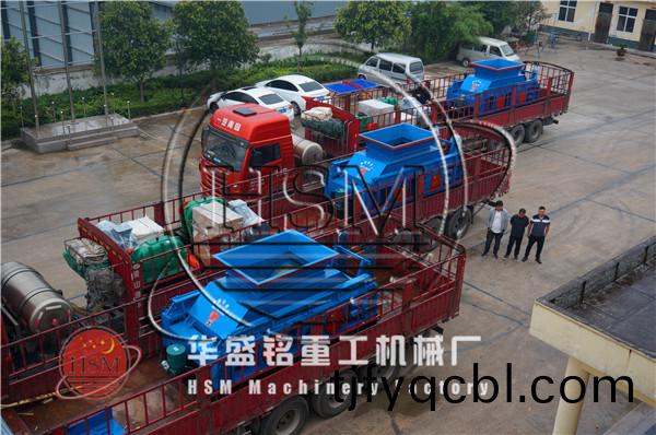 對輥(gun)破(po)碎(sui)機圖(tu)片